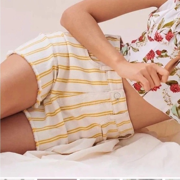 Pilcro by Anthropologie Yellow and Cream Striped High Waist Shorts 30 - Picture 3 of 15